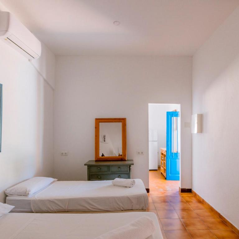 Villa Alexa this charming villa is just a 10 min drive to either Playa Den Bossa or San Antonio - Villa de 3 dormitorios - 16
