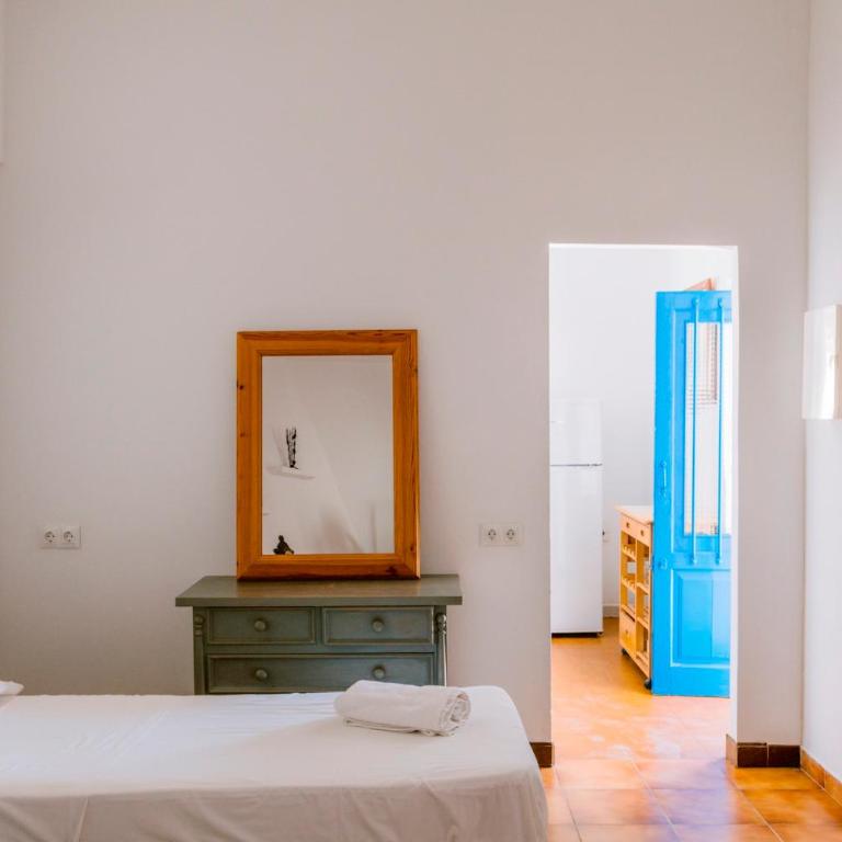 Villa Alexa this charming villa is just a 10 min drive to either Playa Den Bossa or San Antonio - Villa de 3 dormitorios - 17