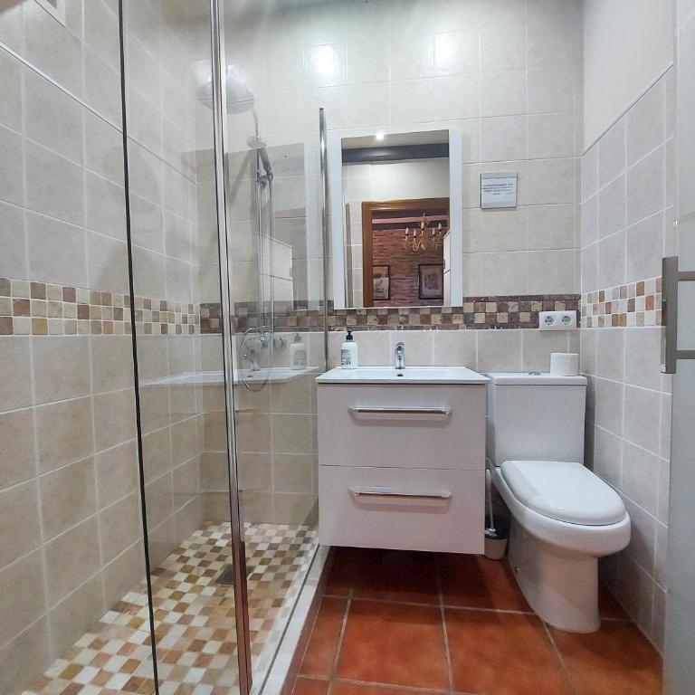 Villa Rosal- Solo familias y parejas - Chalet mit eigenem Pool - 2
