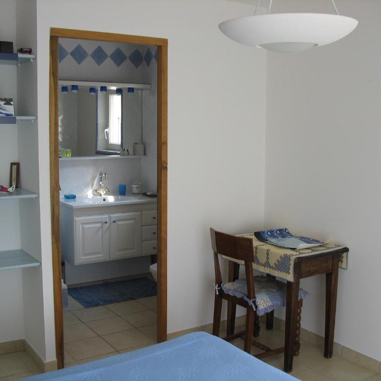 B&B La Cigaline - Chambre Double - Vue sur Jardin - 15