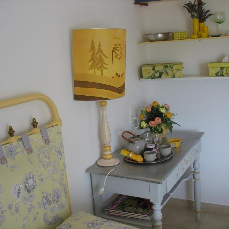 B&B La Cigaline - Chambre Double - Vue sur Jardin - 16