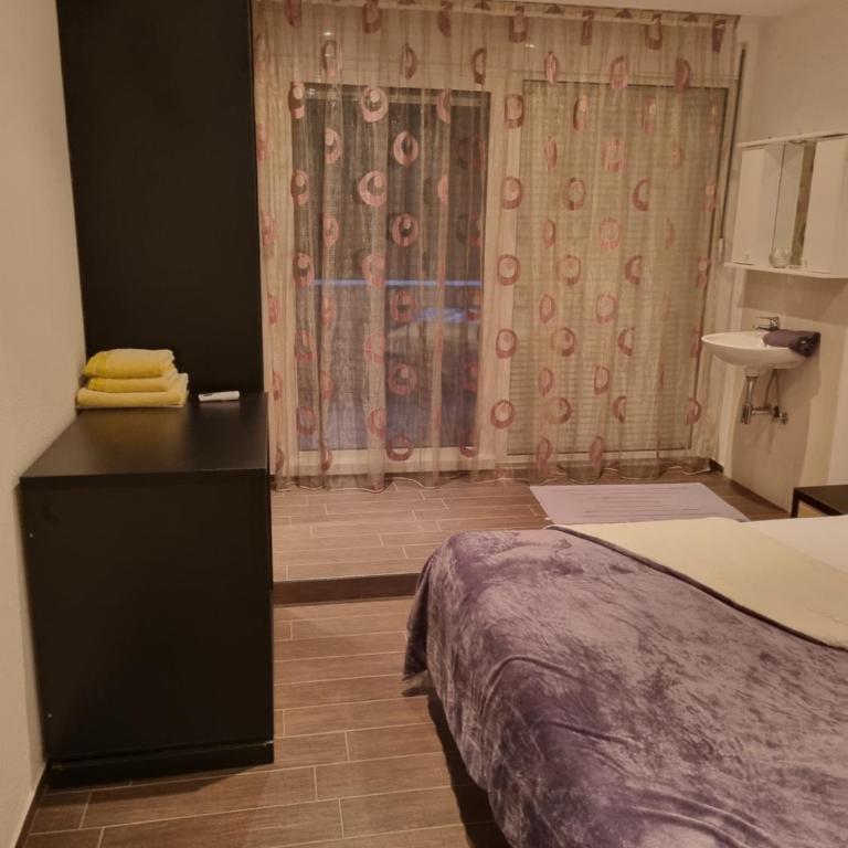 Apartmani Sutomore Tri Palme - Apartman sa 1 Spavaćom Sobom - 2