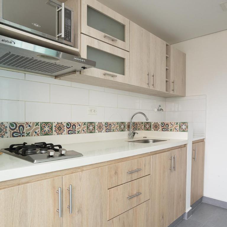Beautiful apt in Poblado-Tesoro Near Provenza! - Apartamento de 1 dormitorio - 9