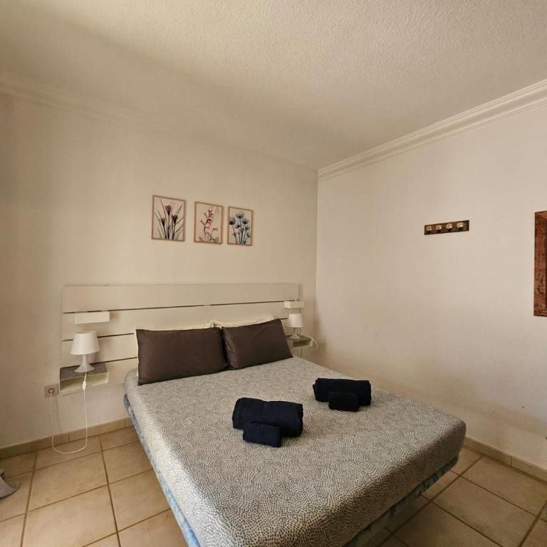 Villa Leon - Three-Bedroom House - 17