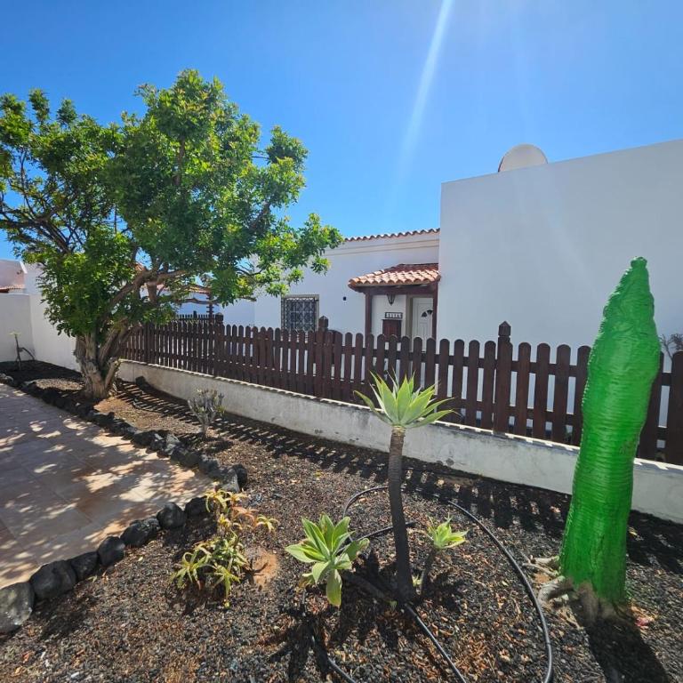 Villa Leon - Three-Bedroom House - 23