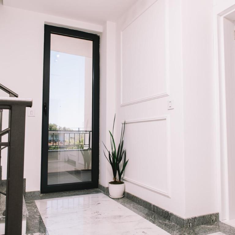 Apartments Moon White Lux - Studio Apartment - 1