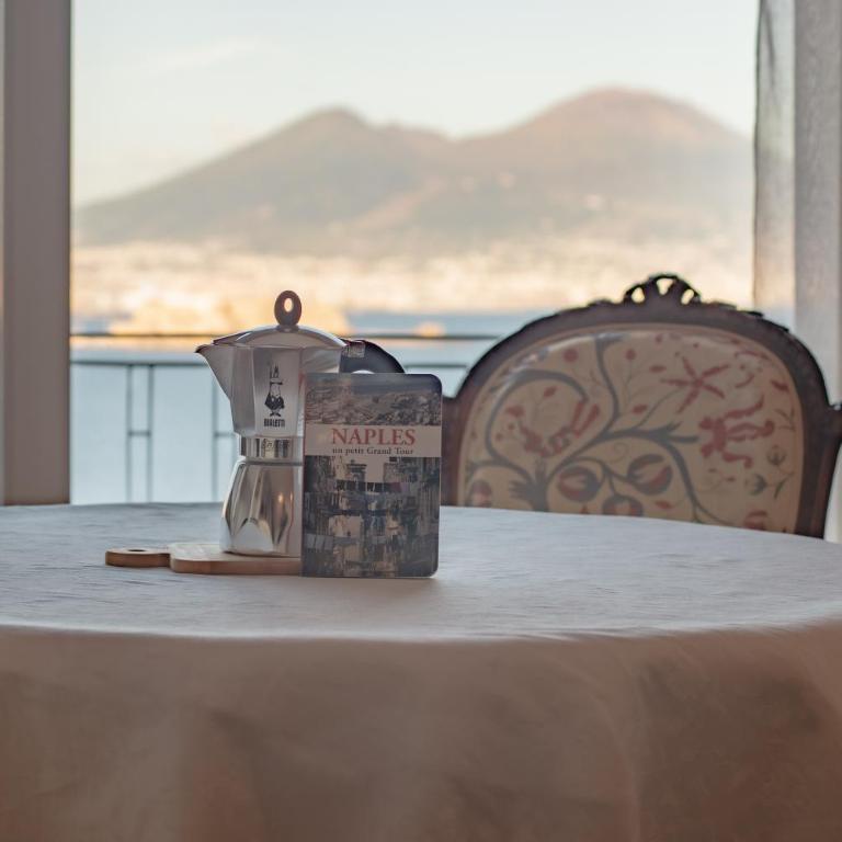 Mergellina Seaside Panoramic Luxury Apartment with Lift - Vacation Home - 1