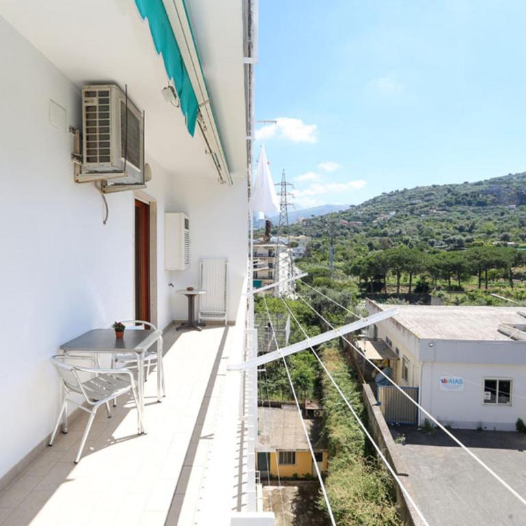 Brother's home Sorrento - Appartamento Deluxe con 2 Camere da Letto e Balcone - 9
