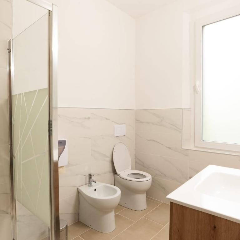 Mentana Guest House - Camera Matrimoniale con Bagno Privato - 11