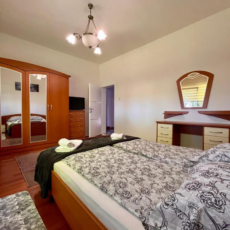 Villa Crystal - Three-Bedroom Villa - 48