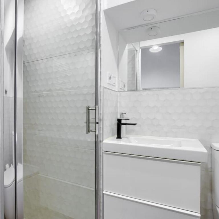 Espectacular Apartamento Central - Two-Bedroom Apartment - 12