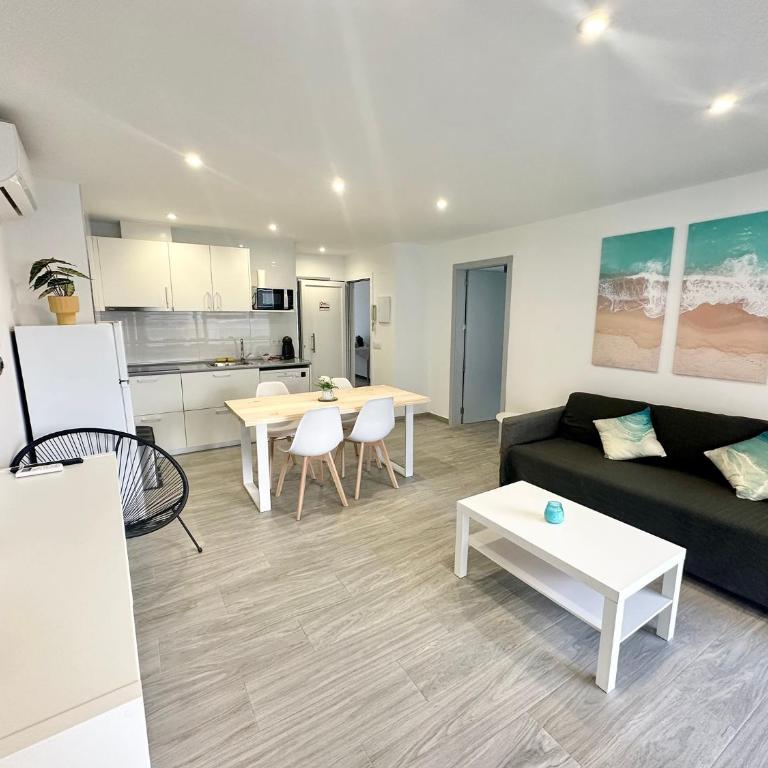 Roses Apartments Beach - 3 rooms 2baths - Apartamento con 3 dormitorios - Frente al océano - 2