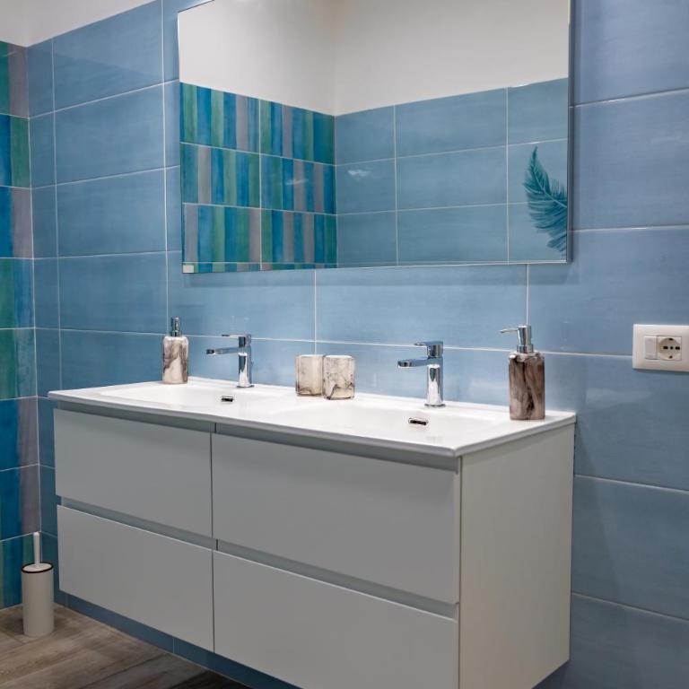 La Terrazza sul Mare Modern Apartment - Two-Bedroom Apartment with Terrace and Sea View - 12