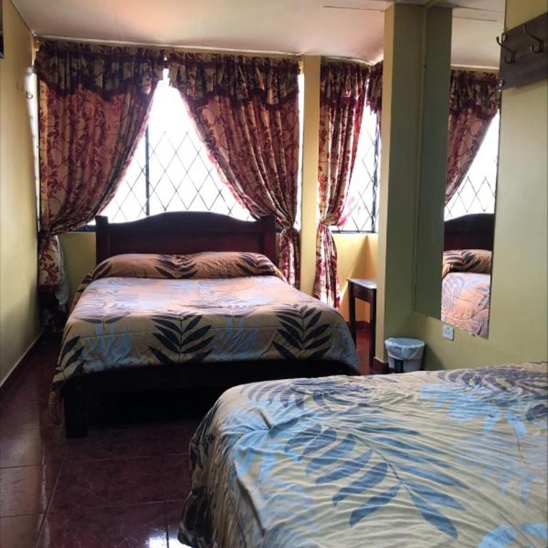 Hostal Quito Nayla - Habitación Doble con baño privado - 2