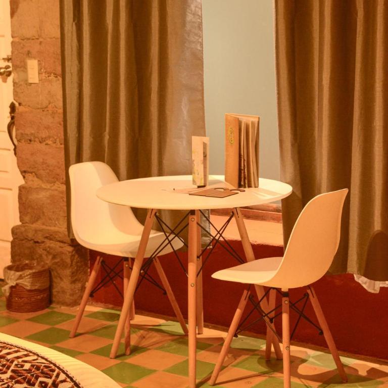 Petit Mesón (Pet Friendly Hotel) - Habitación Doble - se aceptan mascotas - cama extragrande - 22