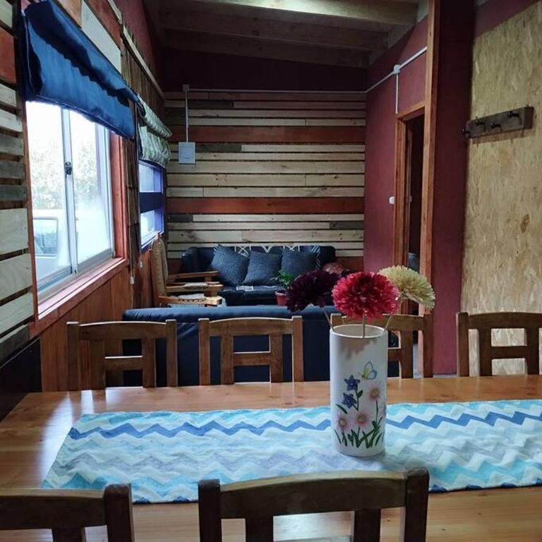 Cabaña Choroy dentro del pueblo, cercano a playas - Casa de 3 dormitorios - 6