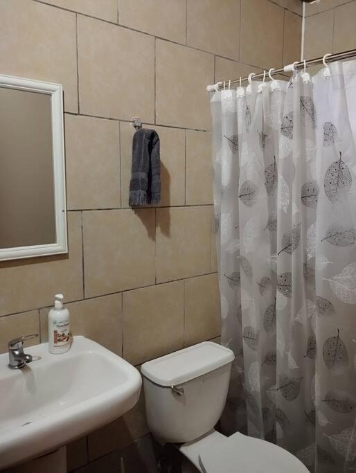Cabaña Choroy dentro del pueblo, cercano a playas - Casa de 3 dormitorios - 11