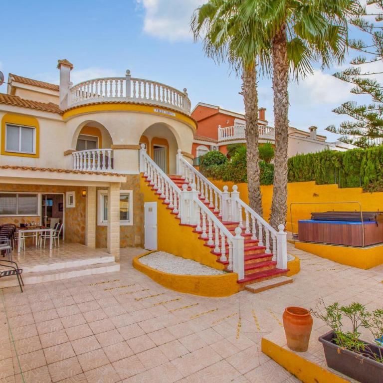Gorgeous Home In Gran Alacant - Six-Bedroom Holiday Home - 1