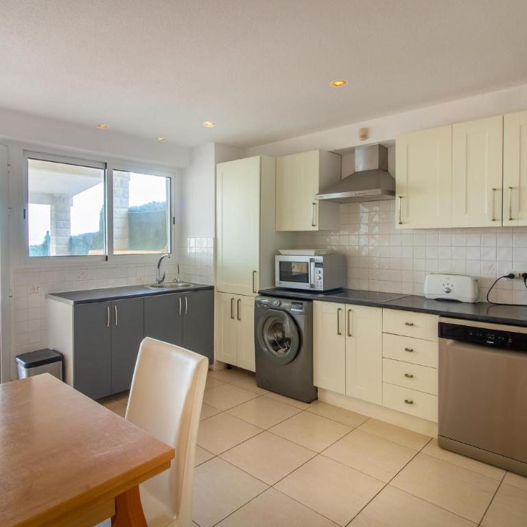 Gorgeous Home In Gran Alacant - Six-Bedroom Holiday Home - 16