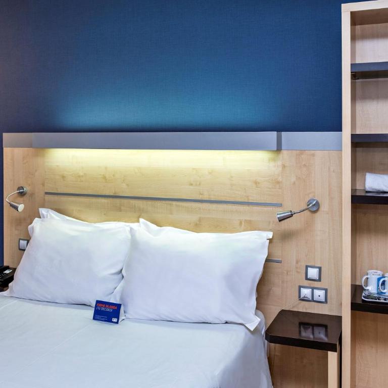 Holiday Inn Express Málaga Airport by IHG - Habitación Doble Estándar - 2 camas - Desayuno gratuito - 7