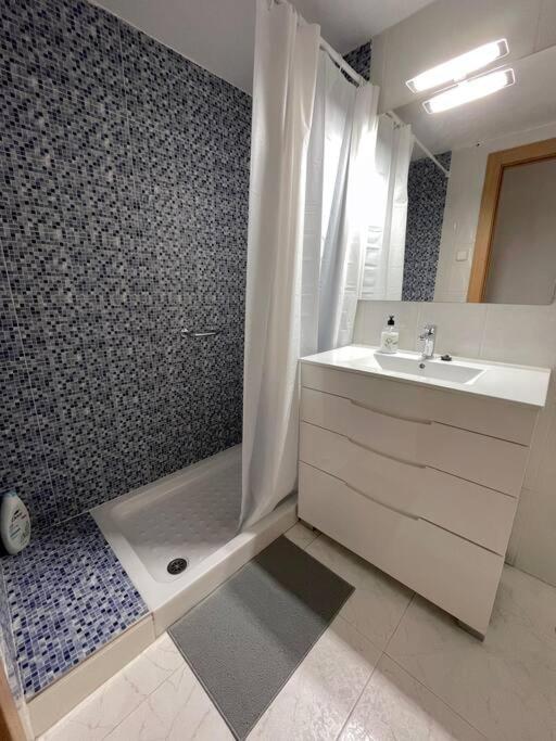 Piso entero en Marq - Castillo, Alicante - Apartamento de 3 dormitorios - 11