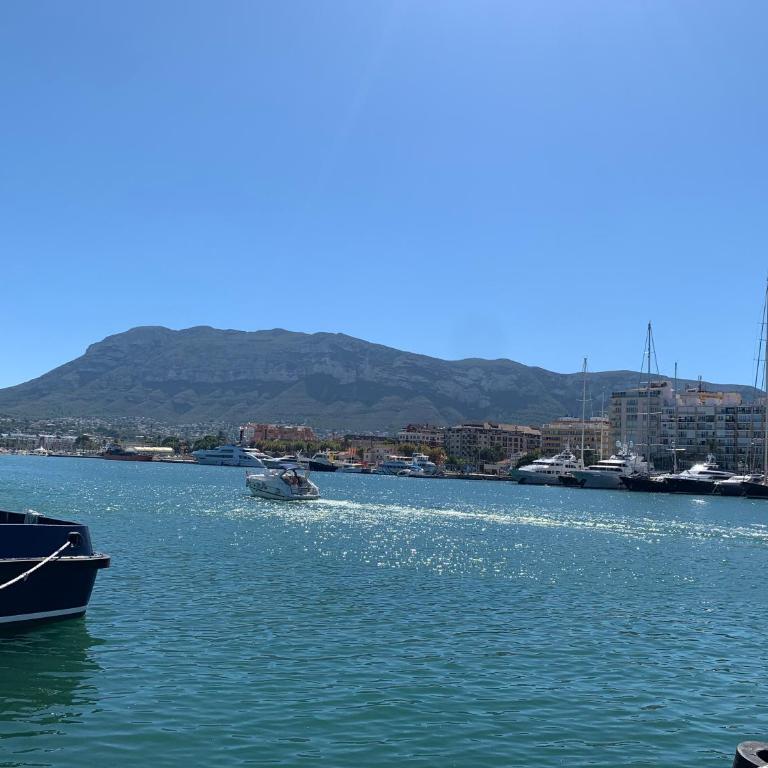 Cosy 2 bedroom apartment on 5 floor with balcony in the centre of Denia near the playa- SPAIN - Apartamento de 2 dormitorios - 28