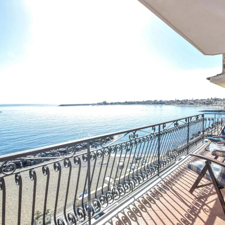 Awesome Apartment In Giardini Naxos With Wifi - Appartamento con 3 Camere da Letto - 1