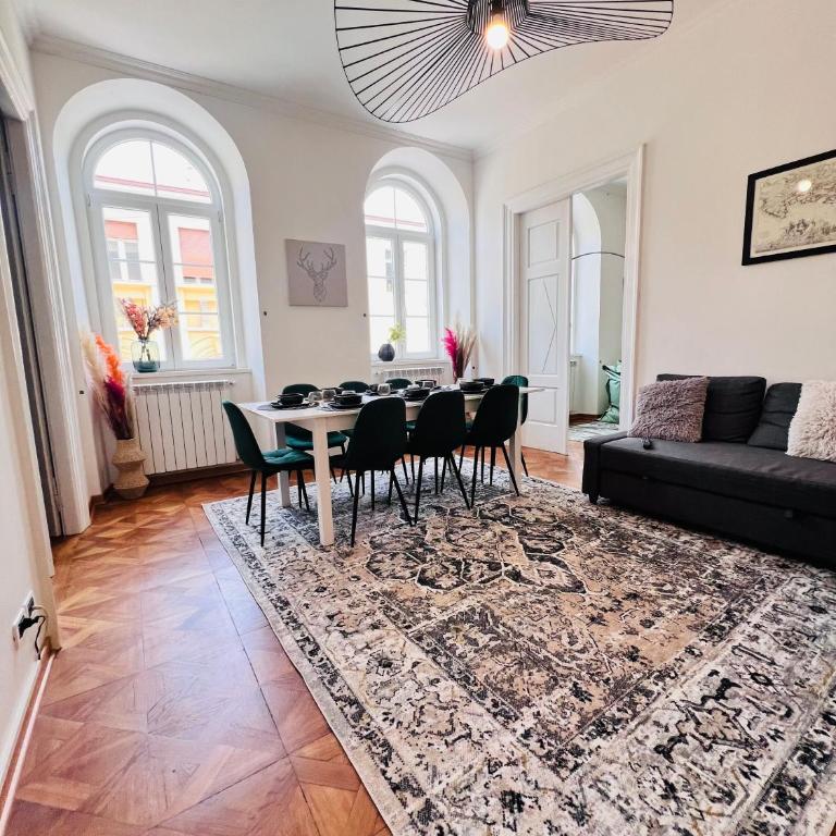 Suite Mitteleuropa private parking - Appartamento con 3 Camere da Letto - 32