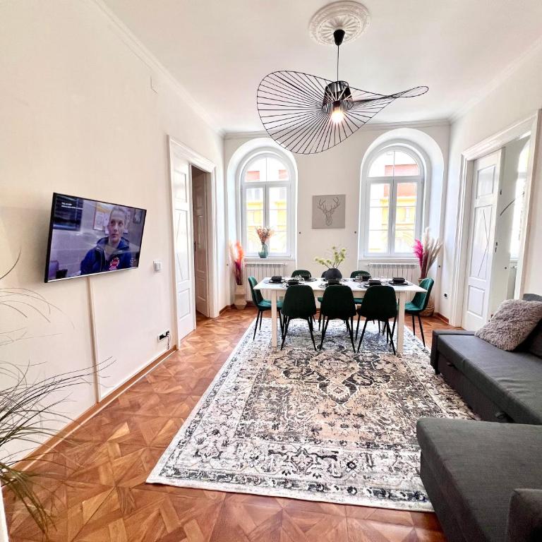 Suite Mitteleuropa private parking - Appartamento con 3 Camere da Letto - 33