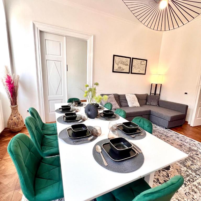 Suite Mitteleuropa private parking - Appartamento con 3 Camere da Letto - 51