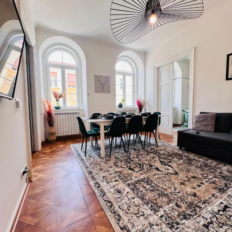 Suite Mitteleuropa private parking - Appartamento con 3 Camere da Letto - 55