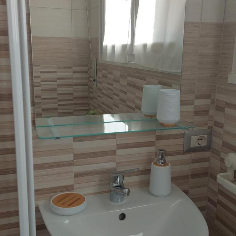 Appartamento centrale - Appartamento con 2 Camere da Letto e Balcone - 18