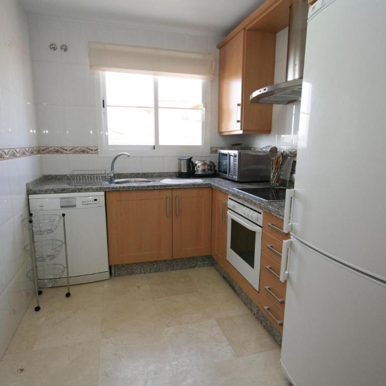 Nice Apartment In Benalmádena Costa - Apartamento de 2 dormitorios - 9