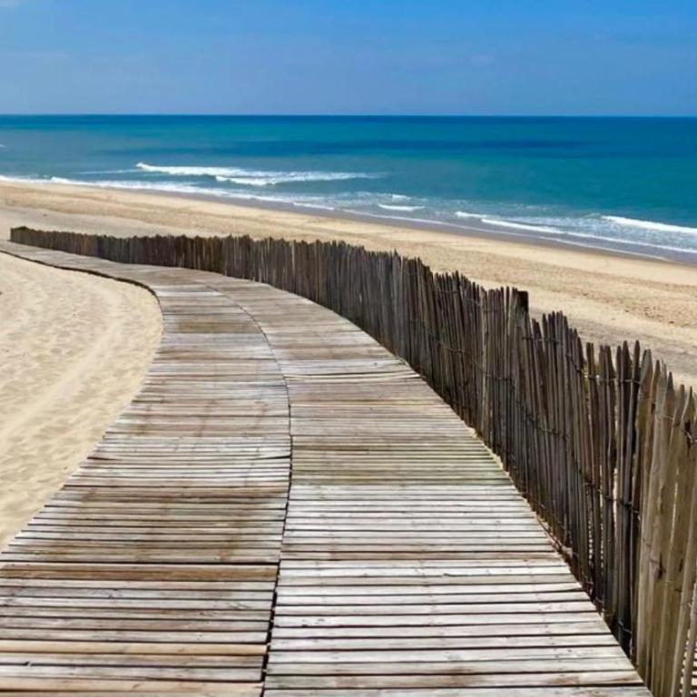 Villa Cano Beach - Three-Bedroom House - 39