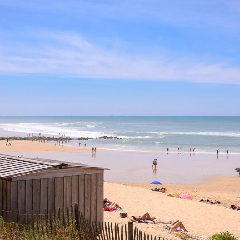 Villa Cano Beach - Three-Bedroom House - 40