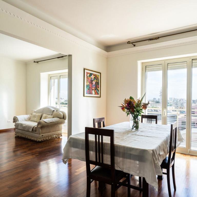 Casa La Luna by BarbarHouse - Three-Bedroom Apartment - 1
