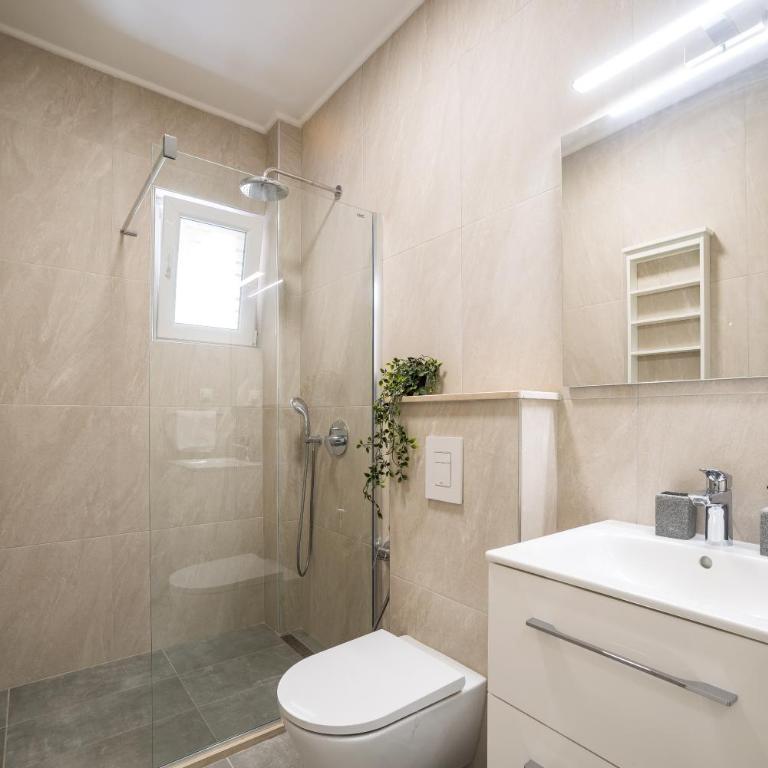 Villa Linz - Apartman s 2 Spavaće Sobe sa Balkonom i Terasom - 19