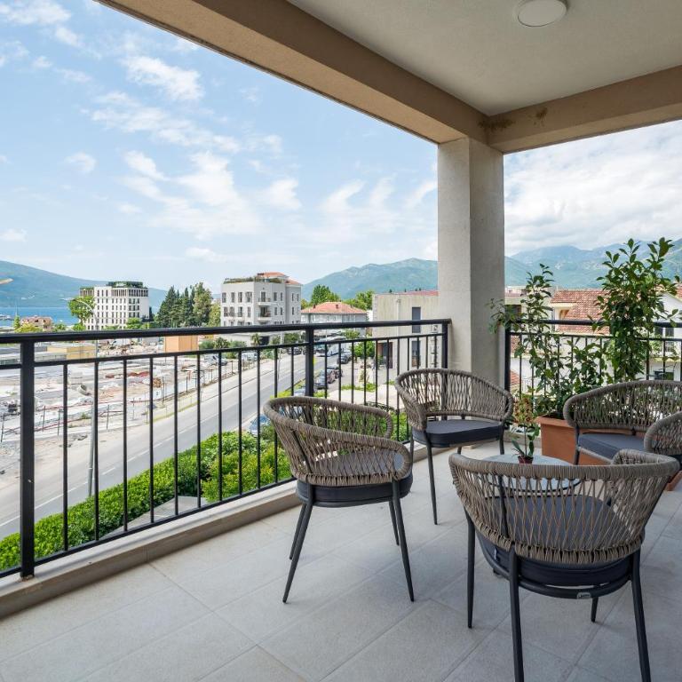 Villa Linz - Apartman s 2 Spavaće Sobe sa Balkonom i Terasom - 21