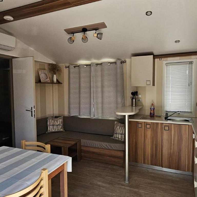 Mobil home 6 personnes confort Océan climatisé camping avec piscine Agde - Mobile Home - 6