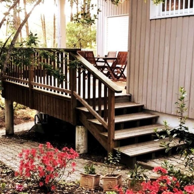 Charmante Villa en bois sur pilotis - Villa - 22