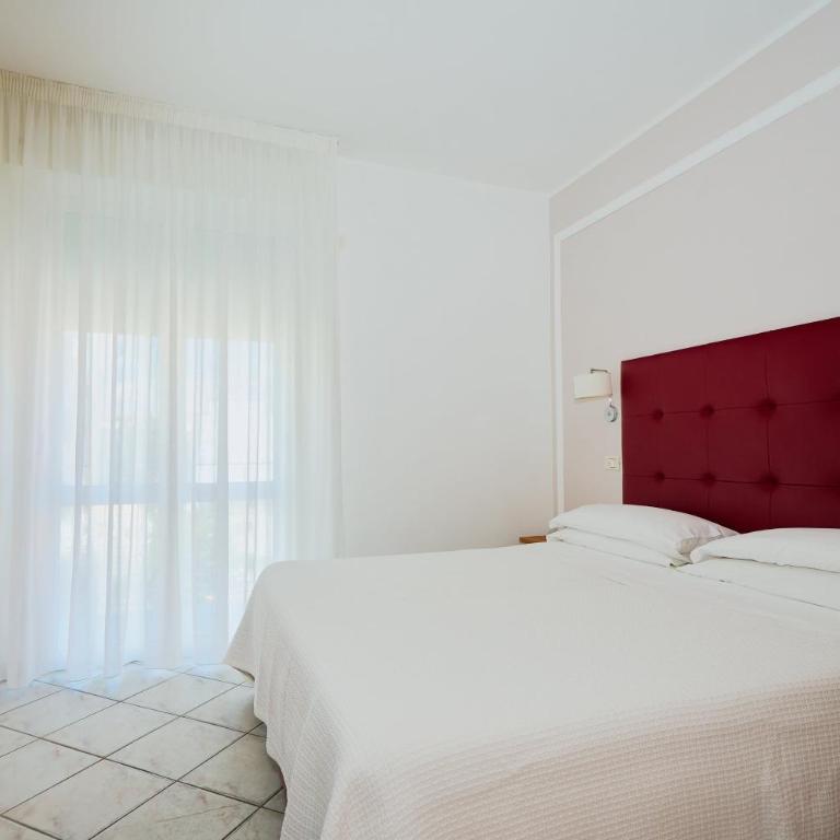 Hotel Acquario - Camera Matrimoniale/Doppia con Letti Singoli con Vista Mare Parziale - 13