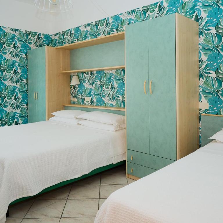 Hotel Acquario - Camera Tripla Standard con Vista Mare Parziale - 11