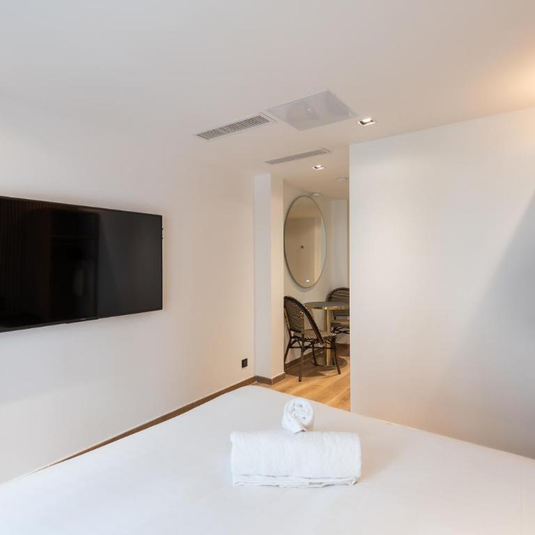 Les Suites HCR - Studio - 2