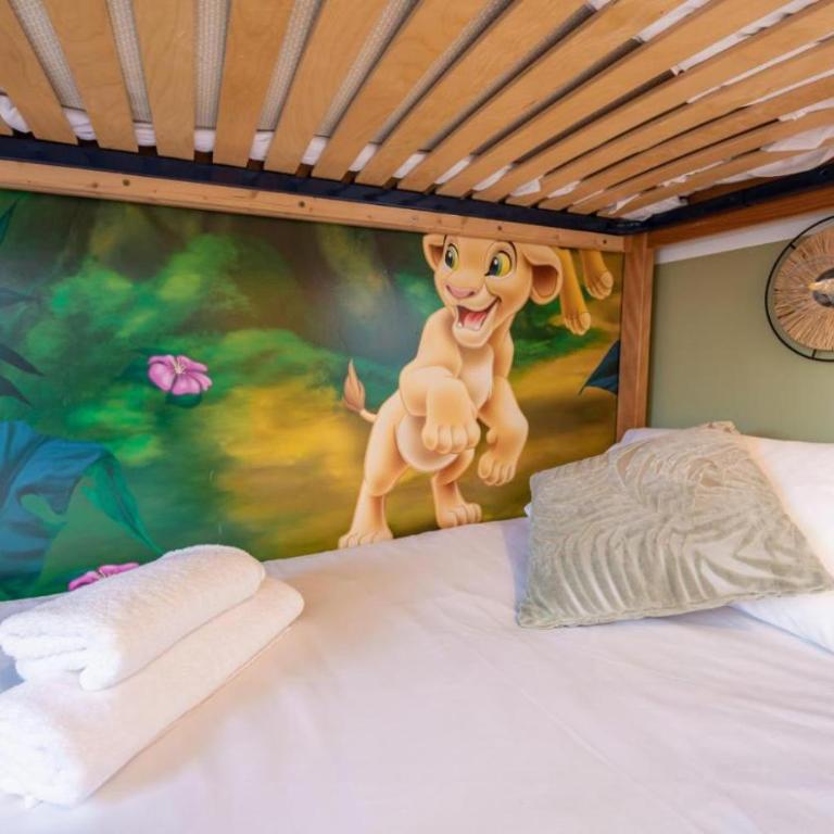 Jungle Duplex with pool 5 min Disneyland - Two-Bedroom Apartment - 5