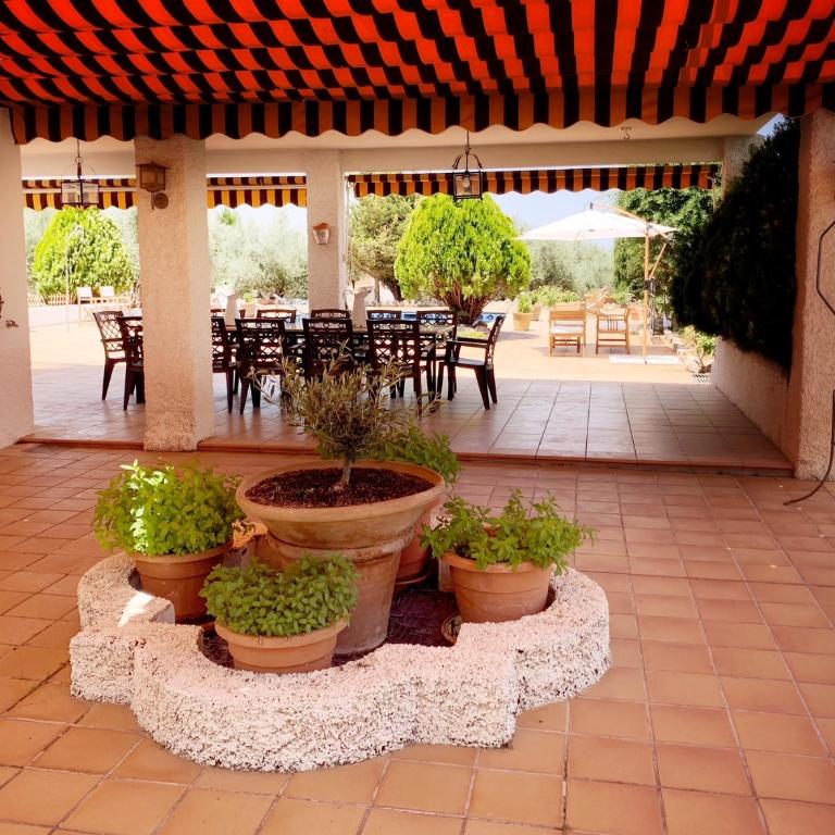 Syvyle - Three-Bedroom House - 6