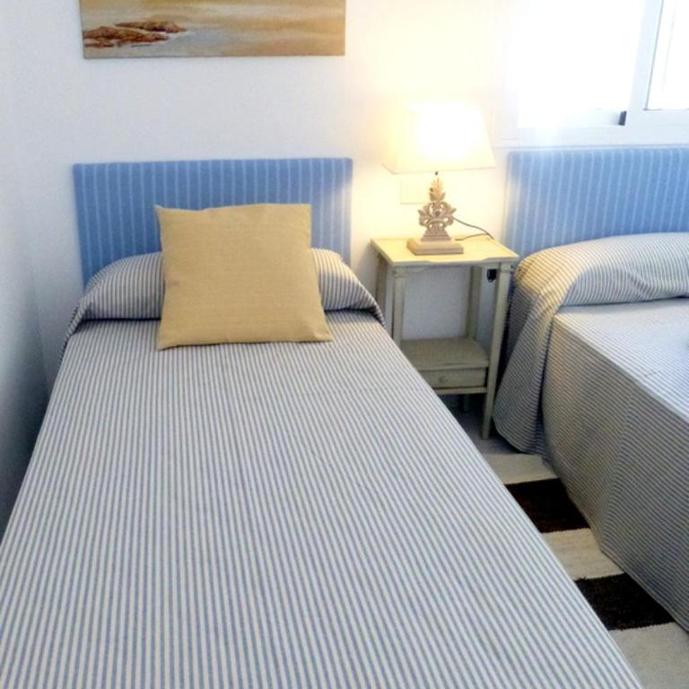 Estupenda ubicación, vistas y parking disponible! - Apartamento con vistas al mar - 25