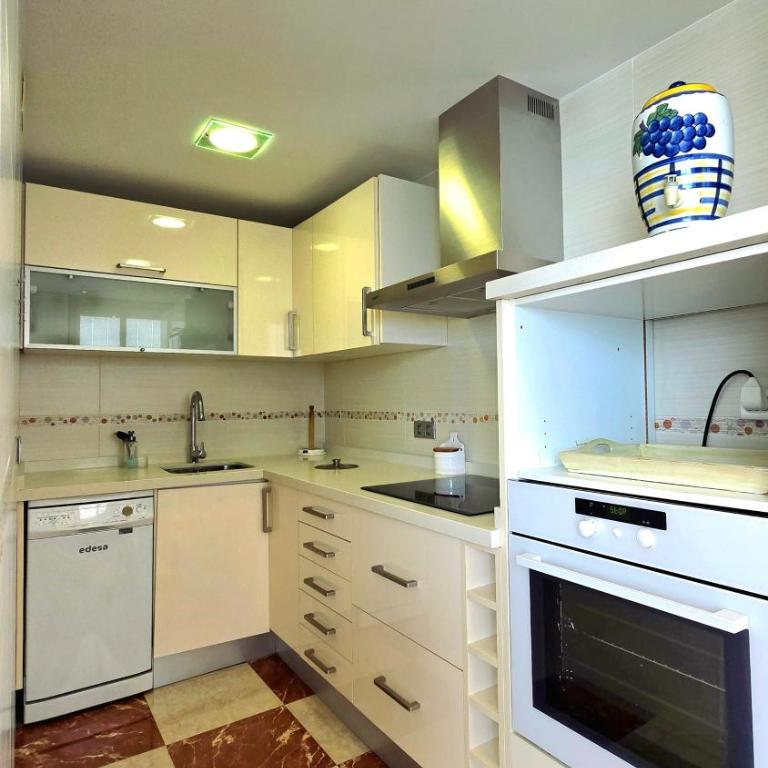 Primera línea de playa- First line Beach - Apartamento de 1 dormitorio - 14