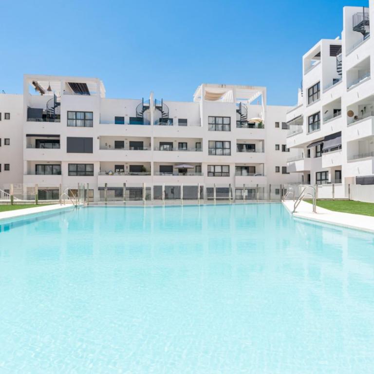 Luxury Apartment With Roof Terrace - Central Estepona - Apartamento de 2 dormitorios - 3