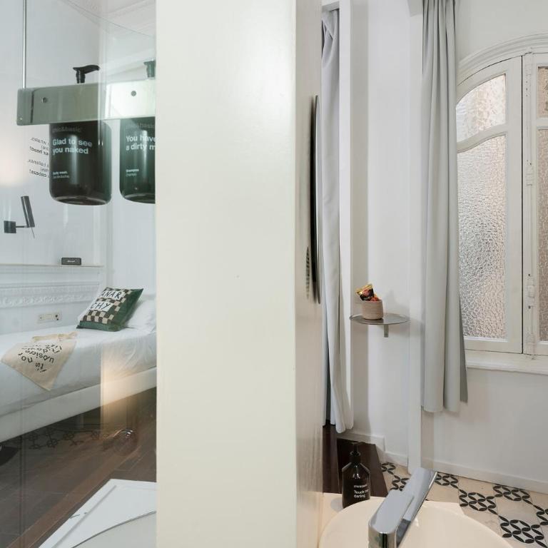 Chic & Basic Born Boutique Hotel - Single Room - 3