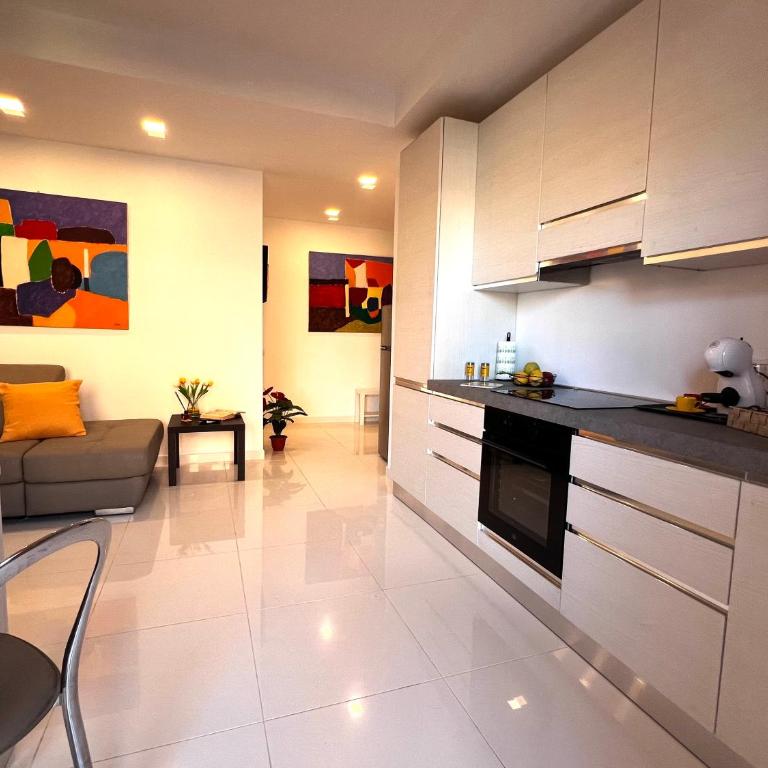 ROMA AIRPORT SKY Apartments - Appartamento Superior con Balcone - 3